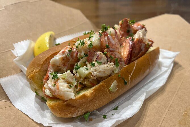 Boston Seafood Tour: A Taste of New England History - An Engaging Introduction to Boston’s Seafood and History