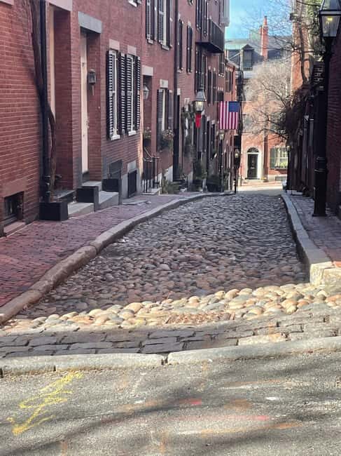 Boston's Beacon Hill: Small Group or Private Walking Tour - What Makes the Beacon Hill Tour Special?