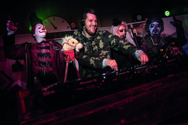 Bottrop: Movie Park Full-Day Admission Ticket - Who Is This Experience Best For?