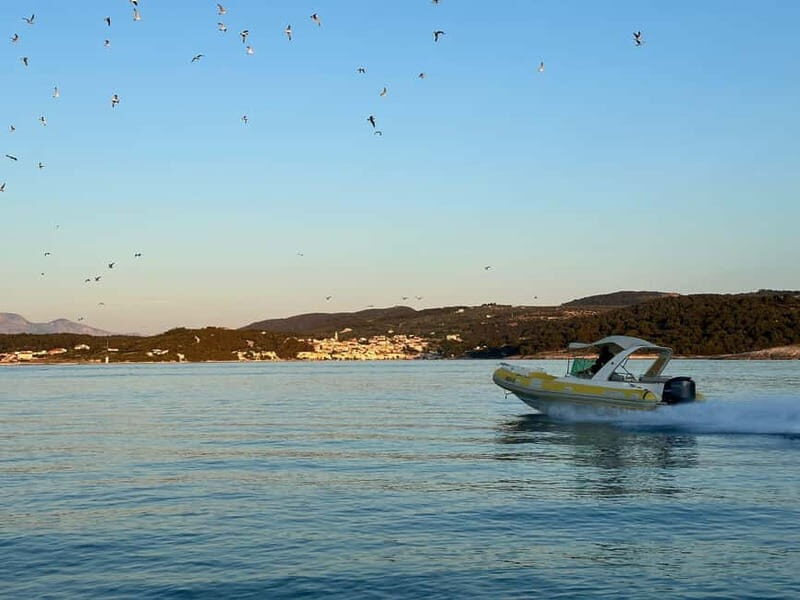 Bra: Adriatic Boat Tour with Vruja Bay and Brela Stone - FAQs