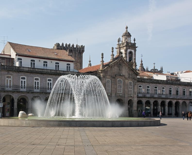 Braga and Guimarães Day Trip from Porto - FAQs