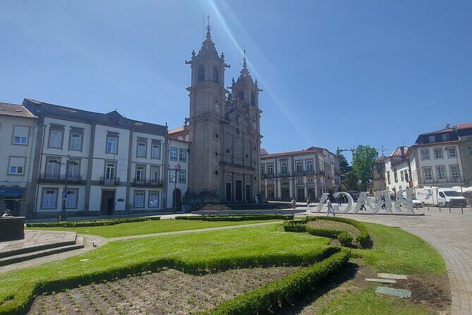 Braga/Guimarães: 1 Day with Lunch + farm and wine tasting - The Itinerary in Detail