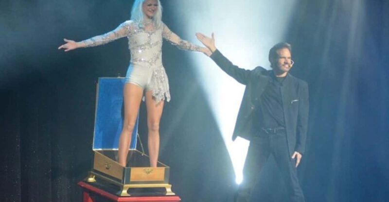 Branson: Cabaret Comedy Magic Dinner Show - Key Points