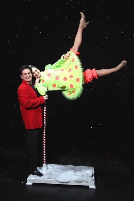 Branson: Hamners' Unbelievable New Year's Eve Extravaganza - Contests and Party Favors