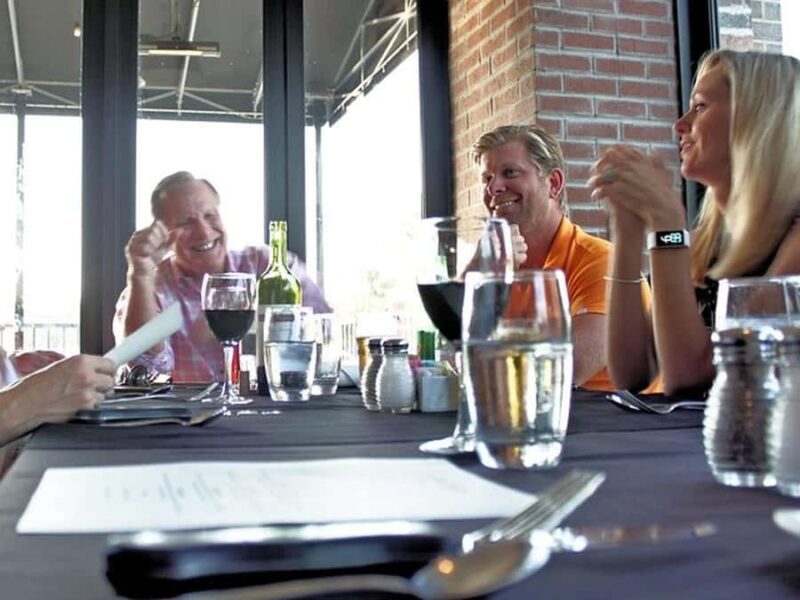 Branson: VIP Wine Tasting and Dinner Tour - Lindwedel Winery (45 Minutes)