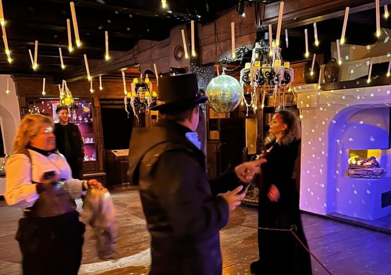 Brasov: Bran Castle Halloween Party & Night Tour + Transport - Exploring the Brasov: Bran Castle Halloween Party & Night Tour + Transport