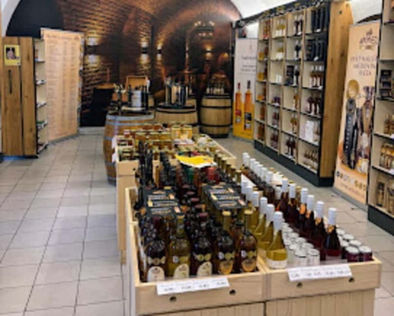 Bratislava: 30 Minute Mead and Honey Tasting Experience - Bratislava: 30 Minute Mead and Honey Tasting Experience — A Sweet Snapshot of Slovak Tradition