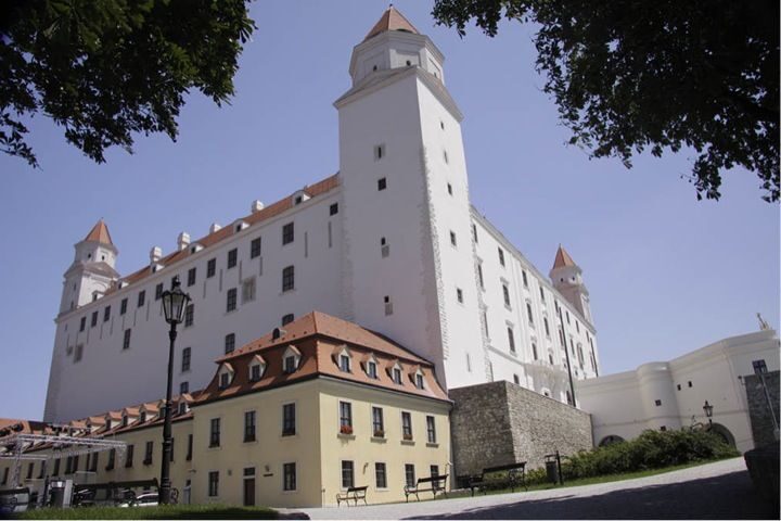 Bratislava Private Tour from Vienna - Key Points