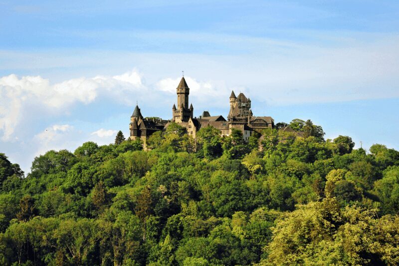 Braunfels: Guided Tour of the Fairytale Castle Braunfels - The Military and Hunting Collections