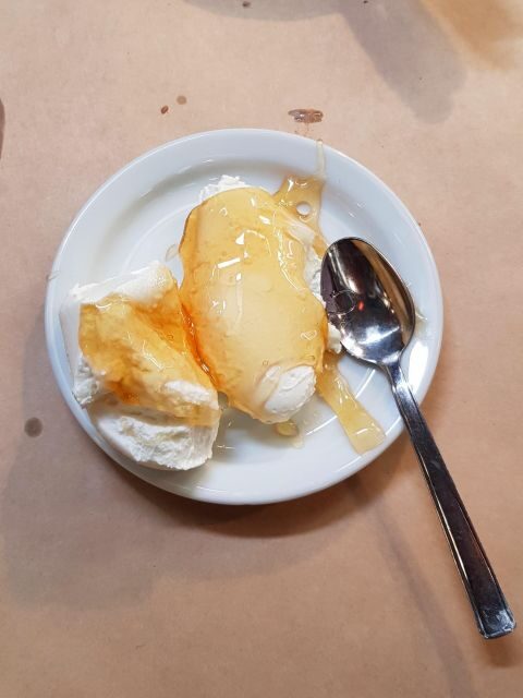 Breakfast in the markets with olive oil and honey tasting - An In-Depth Look at the Tour Experience