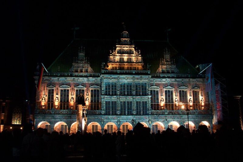 Bremen: Night Watchman Guided Tour for Children (in German) - The Authentic Stories and Atmosphere