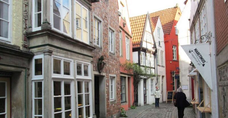Bremen: Walking Tour of Historic Schnoor District - Deep Dive into the Bremen: Walking Tour of the Schnoor District