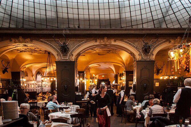 Brewing Through the Ages: A Tour of Munich's Beer Culture - An In-Depth Look at the Tour