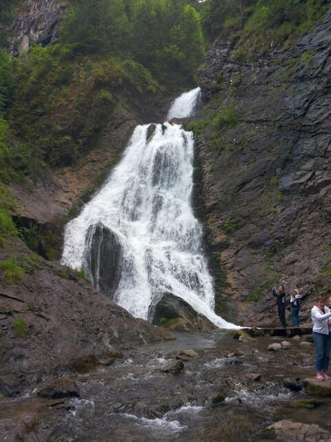 Bridal Veil Falls Rachitele : Oradea 1 day tour by car - Key Points