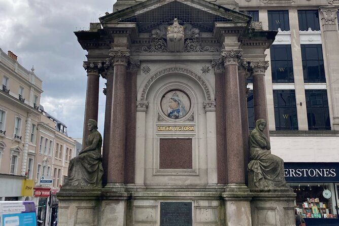 Brighton Scavenger Hunt and Sights Self Guided Tour - Exploring Brighton Through a Different Lens