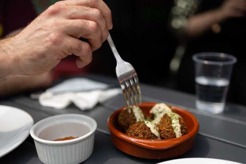 Brighton: Walking Food Tour (Vegan and Vegetarian options) - Key Points