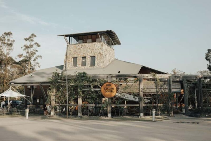 Brisbane: Sirromet Seafood Feast with Premium Tasting - Key Points