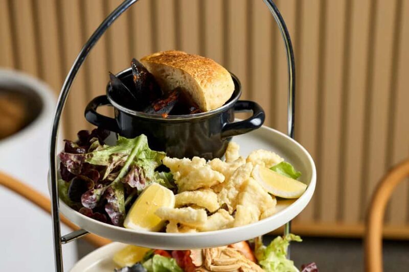 Brisbane: Sirromet Seafood Feast with Premium Tasting - Authenticity and Value