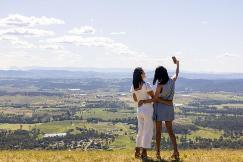 Brisbane: Tamborine Mountain Local Winery Tour with Lunch - Hampton Estate Winery: A Gourmet Lunch and Organic Vines