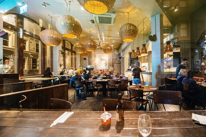 Bristol private pub hopping and sightseeing with local guide - Exploring Bristol with a Private Pub Hopping and Sightseeing Tour