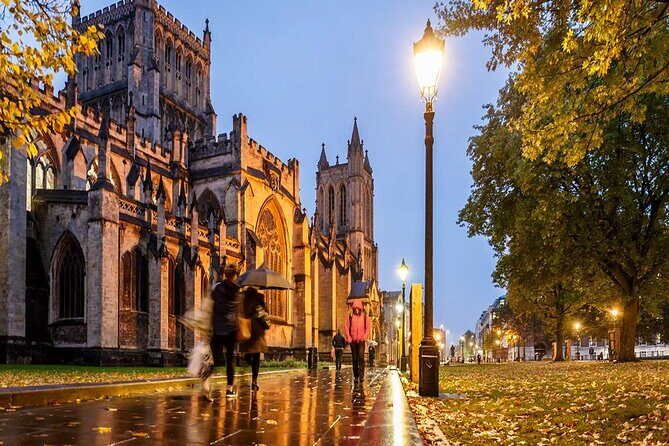 Bristol private walking tour with a local guide - A Deep Dive into the Bristol Private Walking Tour