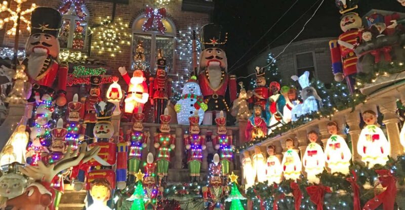 Brooklyn: 1.5-Hour Dyker Heights Christmas Walking Tour - A Deep Dive into the Dyker Heights Christmas Lights Tour