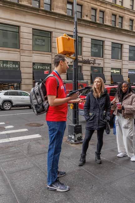 Brooklyn: Discover Hidden NYC Subway Secrets - Private - Art and Public Projects Along Brooklyn’s Transit Lines