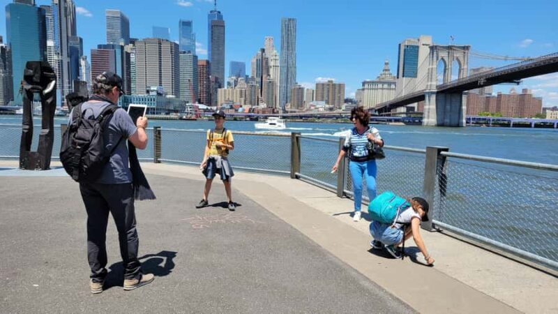 Brooklyn, Williamsburg, and Dumbo Guided Tour in French - Key Points