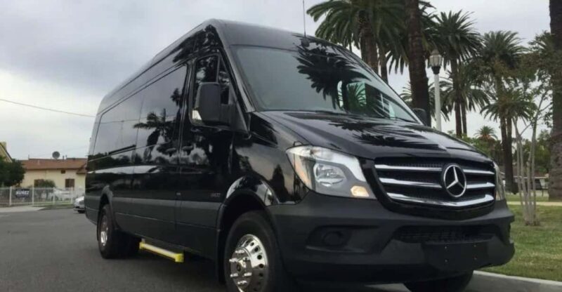 Brown Field Municipal Airport: Shuttle Service to Carlsbad - An In-Depth Look at the Shuttle Experience