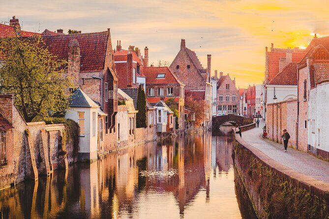 Bruges: City Walk with Audio Guide in 7 Languages on your Phone - FAQ