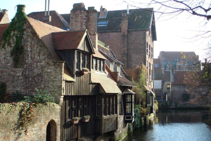 Bruges Private 2-Hour Walking Tour - Who Should Consider This Tour?