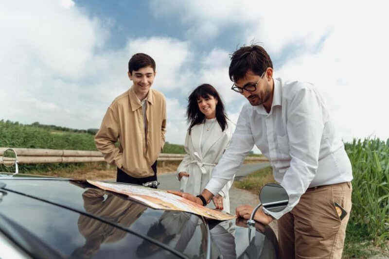 Bruges: Private Tour By Classic Car To Countryside & Castles - Key Points