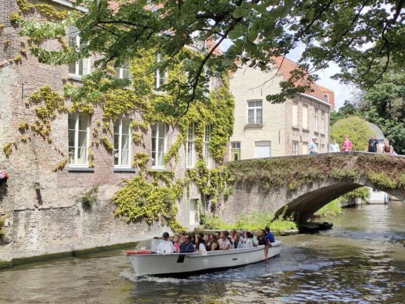 Bruges: Small Group Boat Cruise and Guided Walking Tour - Discover Bruges: Small Group Boat Cruise and Guided Walking Tour