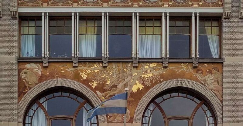 Brussels: Fall and Rise of Art-Nouveau Guided Tour - Key Points