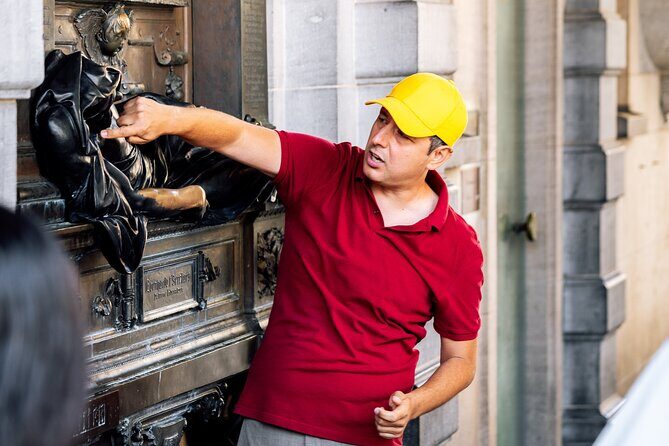 Brussels: Historical Walking Tour with Chocolate & Waffle Tasting - Final Thoughts: Who Is This Tour Best For?