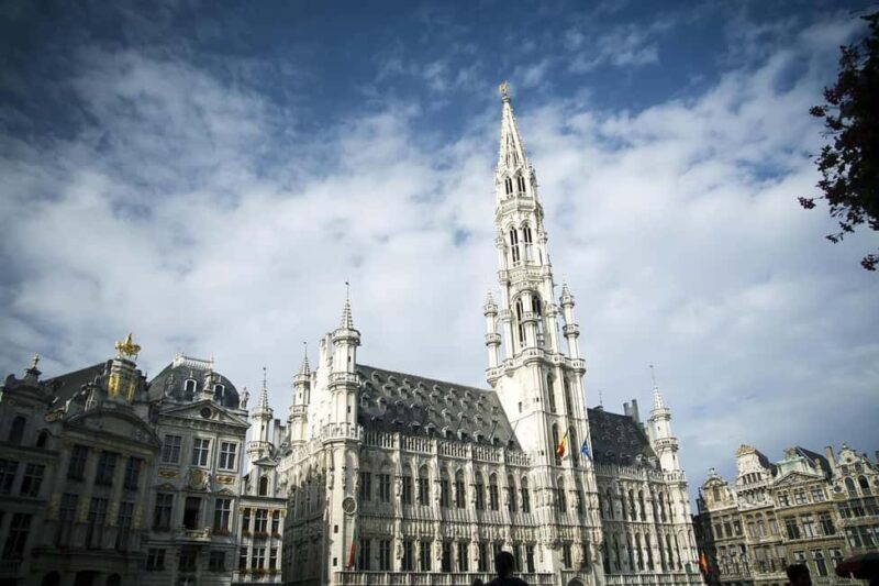 Brussels: Musical Instruments Museum Entry & City Audio Tour - Key Points