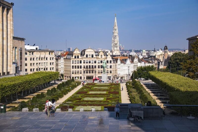 Brussels: Private 2-Hour Sightseeing Tour with Local Guide - Key Points