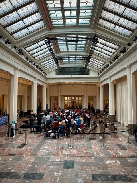 Brussels: Walking tour about Tintin and Belgian Art - Value and Practicality