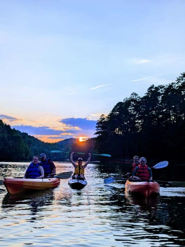 Bryson City: Guided Sunset Kayaking Tour on Fontana Lake - Key Points