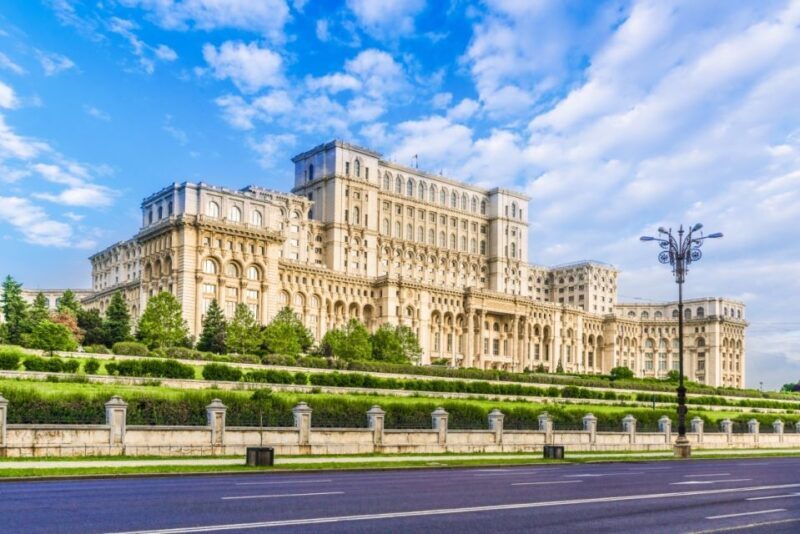 Bucharest City Tour and Wine Tasting - Key Points