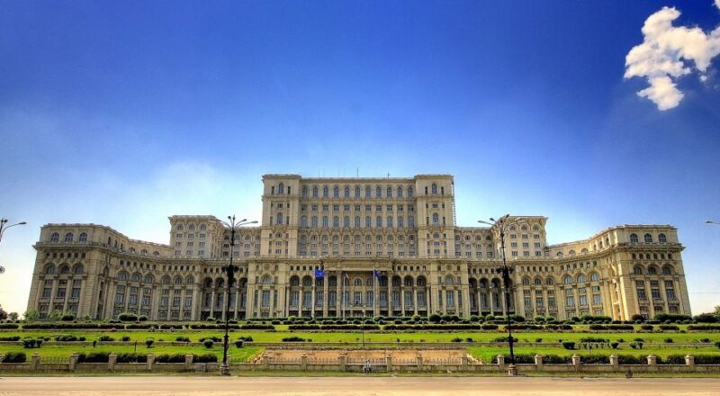 Bucharest: Communism, Revolution & City Highlights Tour - Exploring Bucharest’s Contrasts