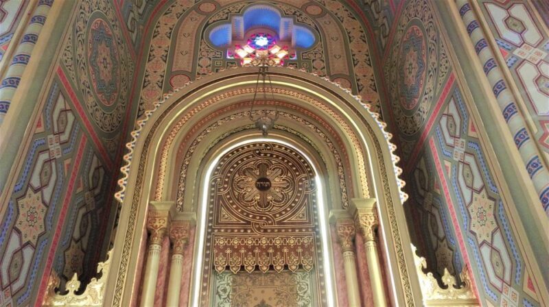 Bucharest Jewish Heritage Private Walking Tour - What to Expect From the Tour