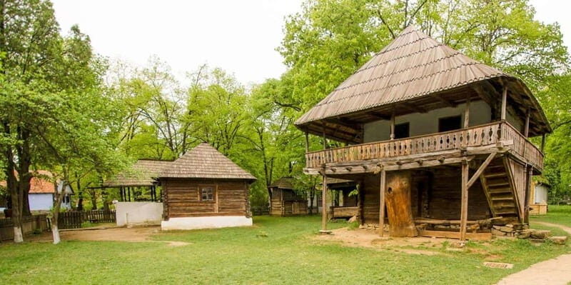 Bucharest : Parliament, Village Museum & Ceauescu Mansion - FAQ