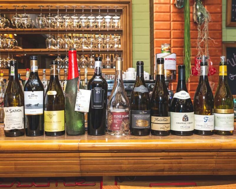 Bucharest: Romanian Lunch Offer & Sparkling Wine - Key Points