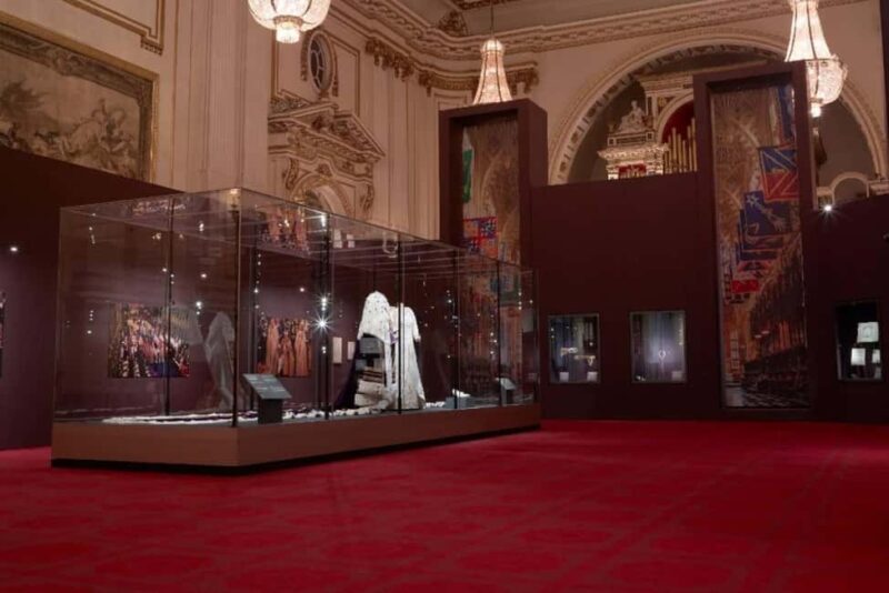 Buckingham Palace and Windsor Castle Tour - Key Points