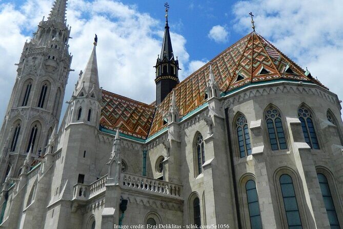 Buda Castle District: Private Tour including Gellért Hill - Practical Insights and Value