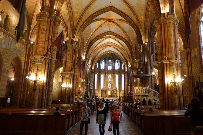 Buda Castle Walking Tour with Matthias church entry, Cake&Coffee - Practical Details and What to Expect