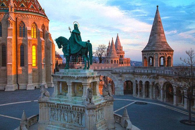 Buda Castle Walking Tour with Matthias church entry, Cake&Coffee - FAQ