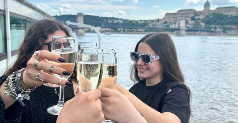 Budapest: 1 hr Sunshine Booze Cruise with Prosecco - In-Depth Review of the Experience