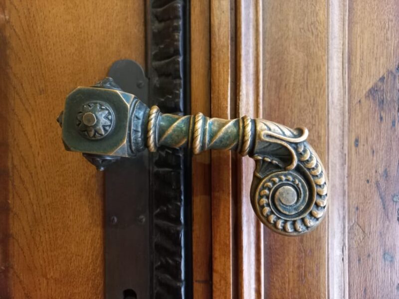 Budapest: 2.5-hour Hidden Sights Private Bike Tour - Exploring Budapest on Two Wheels: An Authentic Experience